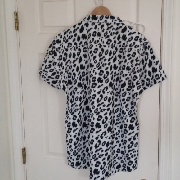 Upsaint Slim XXL Snow Leopard Button Down - Picture 2 of 2